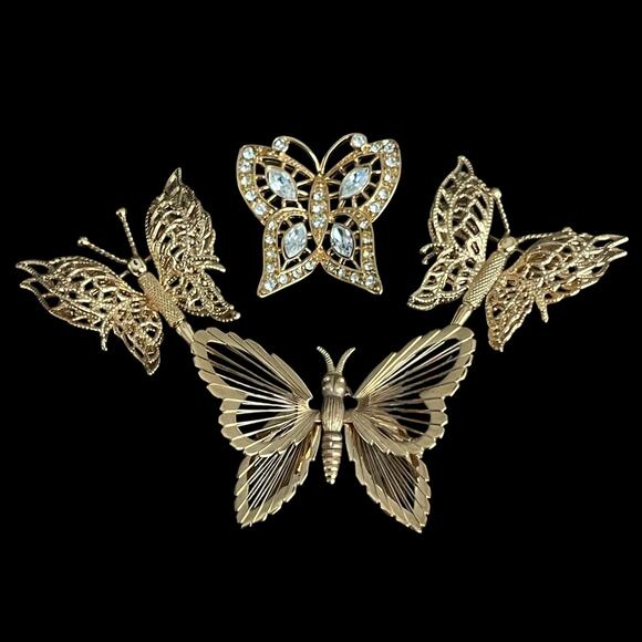 Lot Of 4 Gold Tone Rhinestone Butterfly Pins / Brooches - Monet Signed Vintage - Picture 1 of 4